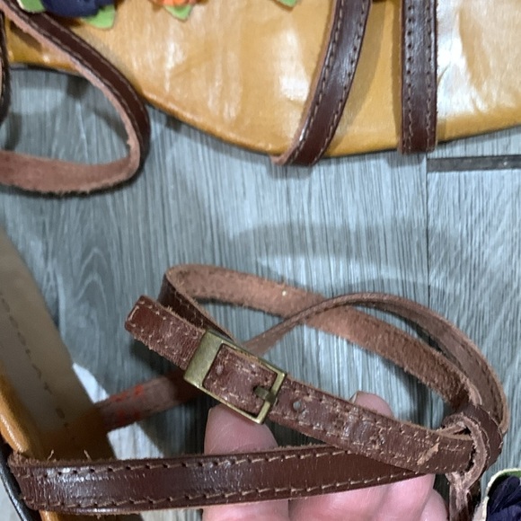 Chocolat Blu Flat Wrap Ankle Brown Leather Multicolor Floral Sandals size. 8.5 - Picture 8 of 11